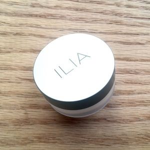 SOLD ON MERCARI! Ilia Soft Focus Finishing Powder